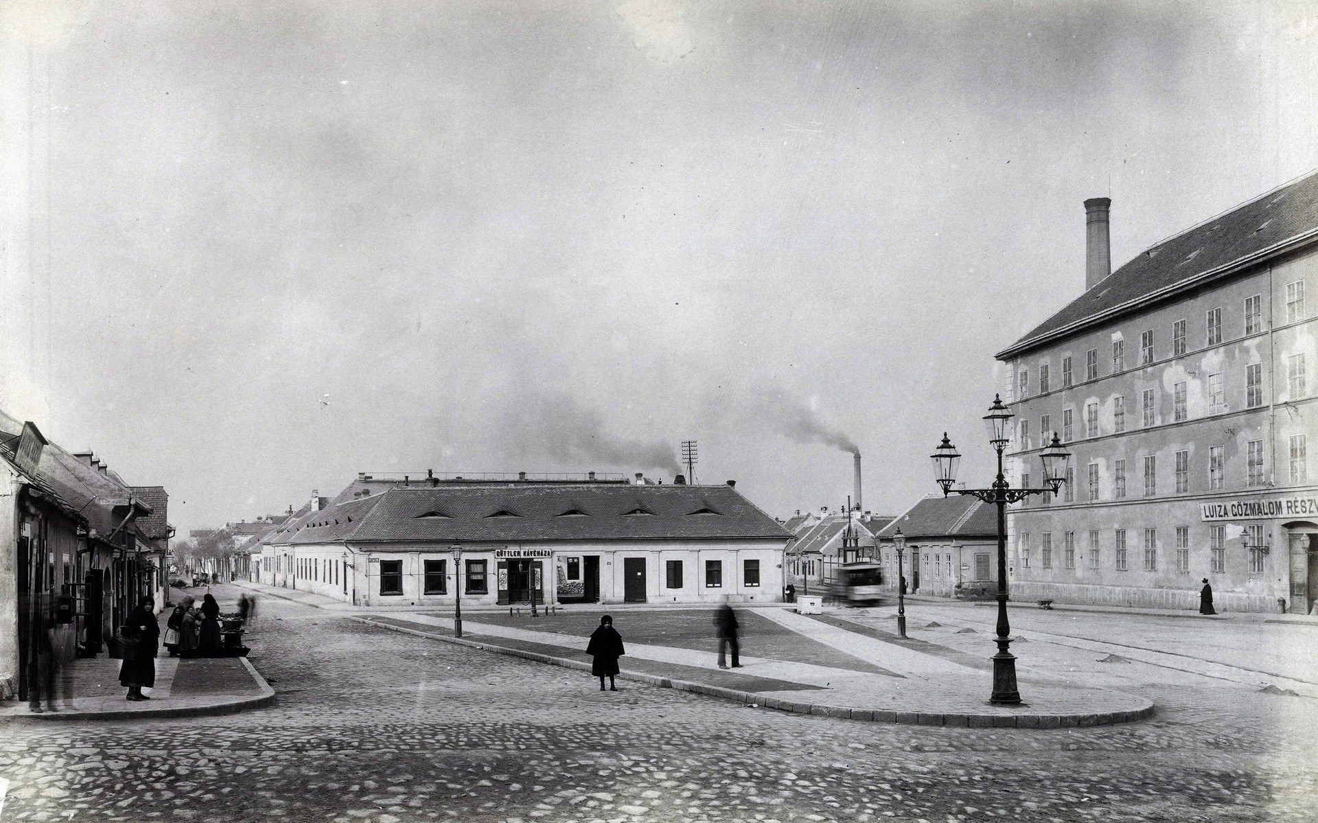 A Kolosy tér a Szépvölgyi út felől nézve 1890 után, jobbra a Lajos utca és a Lujza Gőzmalom