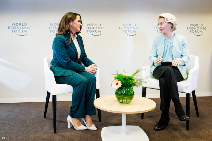 Novák Katalin köztársasági elnök kétoldalú tárgyalása Ursula von der Leyennel az Európai Bizottság elnökével a Világgazdasági Fórum 54. találkozóján Davosban 2024. január 16-án