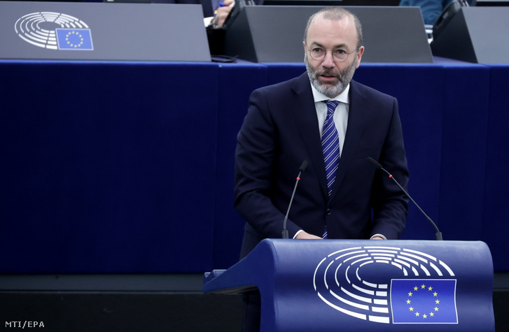 Manfred Weber, az Európai Néppárt (EPP) európai parlamenti (EP) frakcióvezetője felszólal a jogállamiság magyarországi helyzetéről és a befagyasztott uniós pénzeszközökről tartott vitában az uniós parlament strasbourgi plenáris ülésén 2024. január 17-én