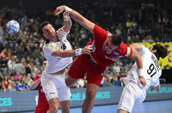 Bodó Richárd a férfi kézilabda olimpiai kvalifikációs Európa-bajnokság középdöntőjének első fordulójában a Magyarország - Ausztria mérkőzésen