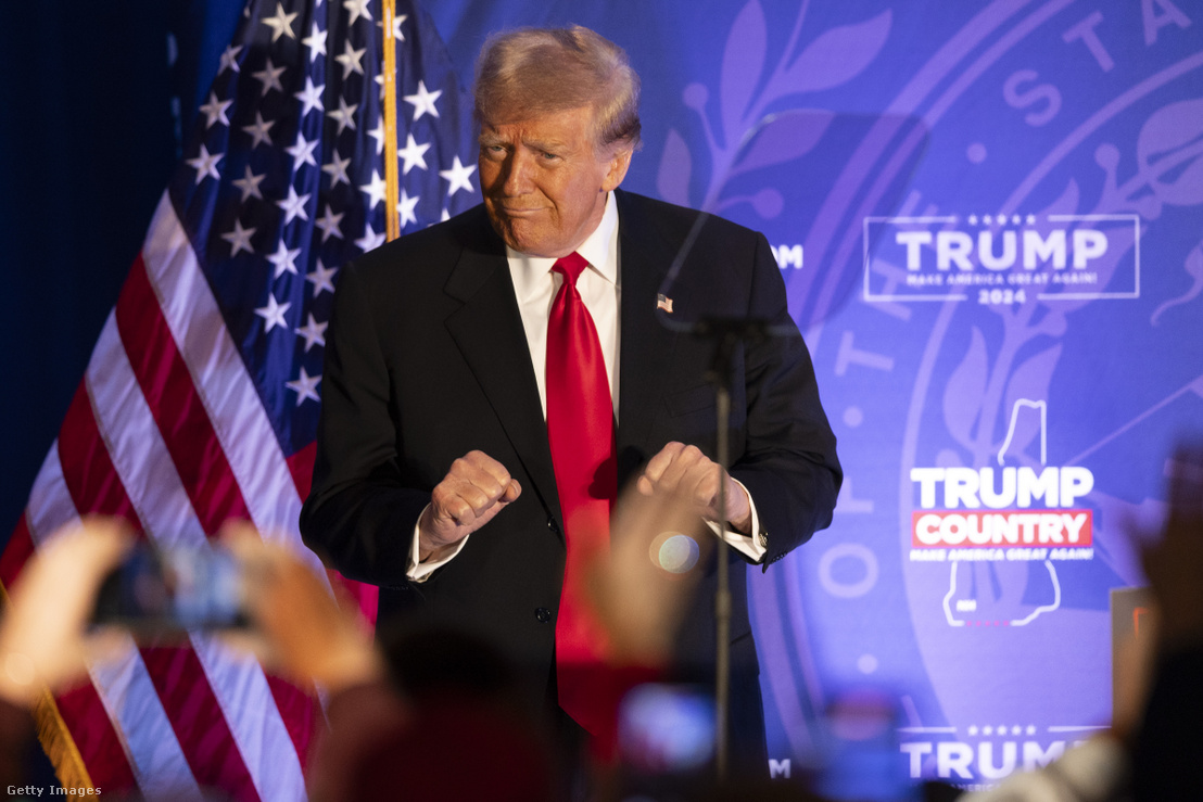 Donald Trump egy kampányrendezvényen Portsmouthban, New Hampshire-ben, az Egyesült Államokban 2024. január 17-én