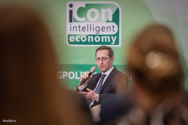 Varga Mihály az iCon Intelligent Economy konferencián