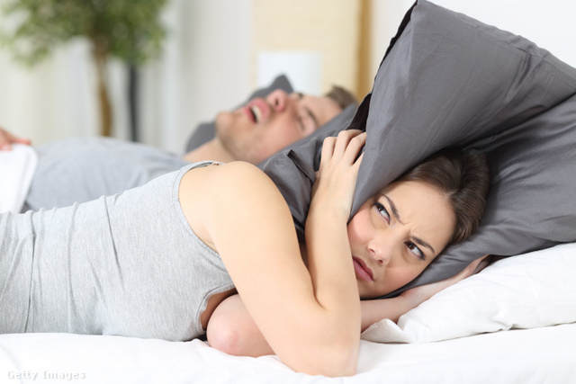 A horkolás elleni trükk partnered számára megkönnyebbülést hozhat
