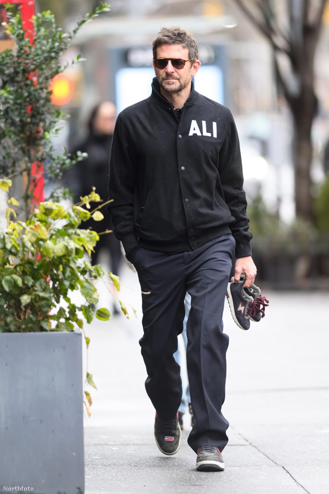 Bradley Cooper köztudottan nagy cipő rajongó és most is felkeltette a „sneakerheadek” érdeklődését
