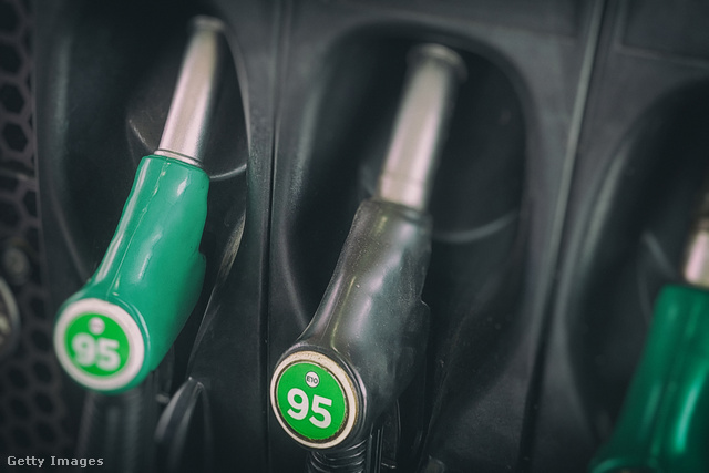 Az üzemanyagárak emelkedése a héten egyenlő arányban érintette a benzint és a gázolajat is