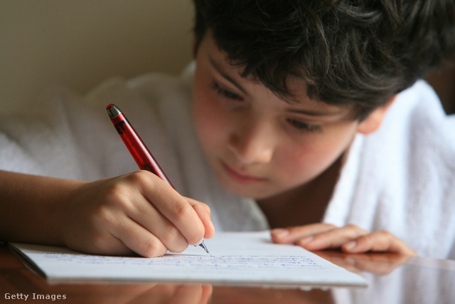 Amikor a gyerekek tanulják a kézírást, az a cél, hogy minél inkább hasonlítson a sztenderdhez