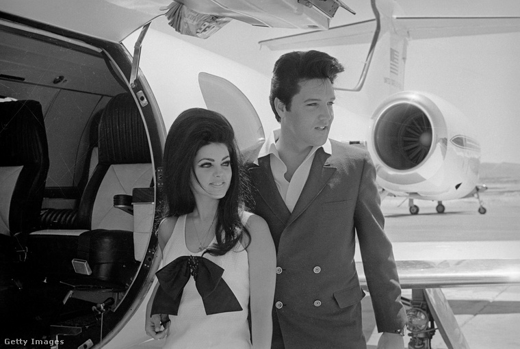 A rock and roll királya, Elvis Presley, aki imádta a nőket és aki az egész világot lázba hozta, egy valamiben mégis különlegesen konzervatív volt: évtizedekkel ezelőtt, még a szerelem csúcsán sem volt hajlandó ágyba vinni Priscilla Presley-t, akivel később összeházasodott