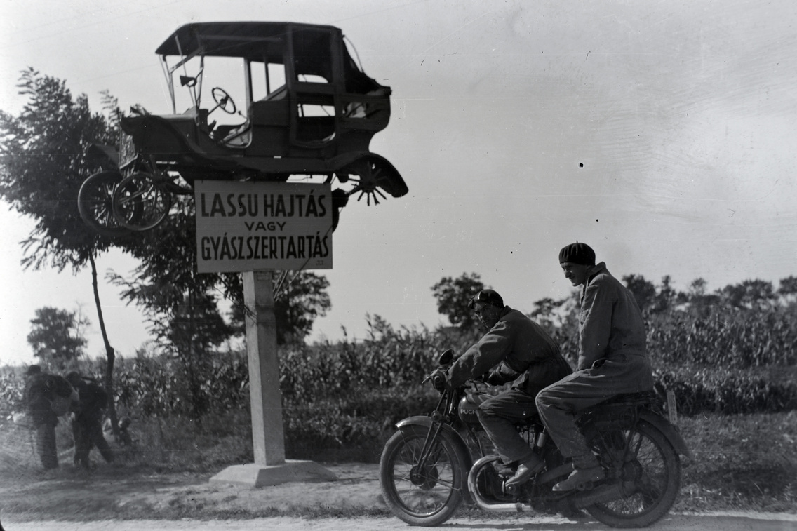 A balatoni műút Lepsénynél, autós mementó, 1935