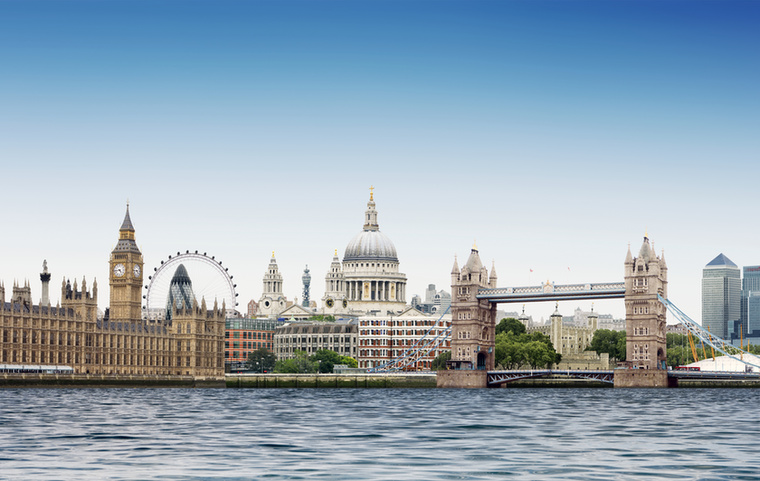 A kilencedik helyen London, az Egyesült Királyság fővárosa áll, Európa egyik legdinamikusabb városaként ismert, ahol a gazdag történelmi örökség és a modern kultúra tökéletes egyensúlyban van