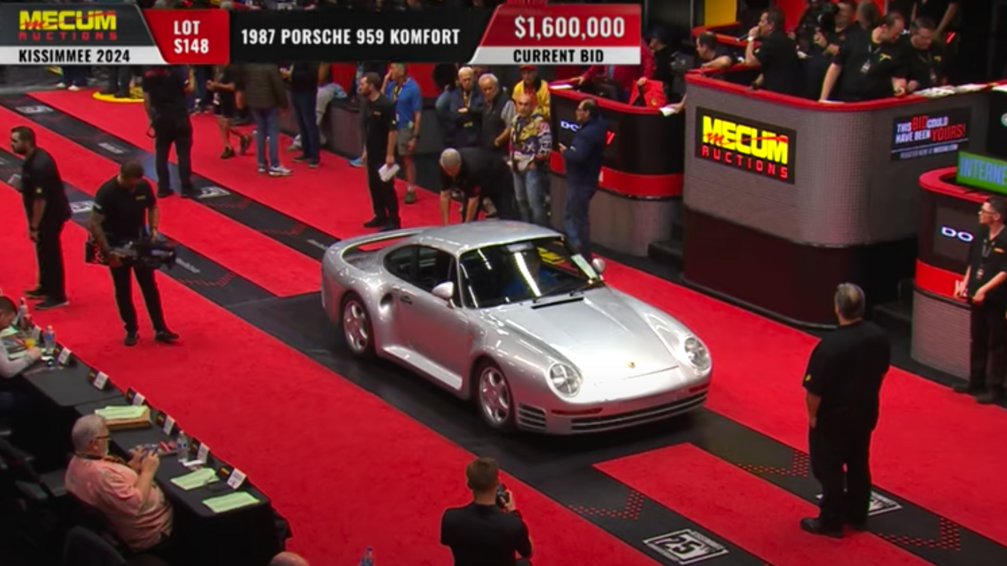 Több mint 600 millió forintért kelt el egy ritka 1987-es Porsche 959