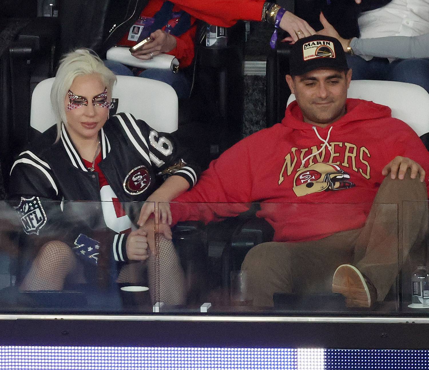Lady Gagát és Michael Polanskyt februárban a Super Bowl döntőjén fotózták le.