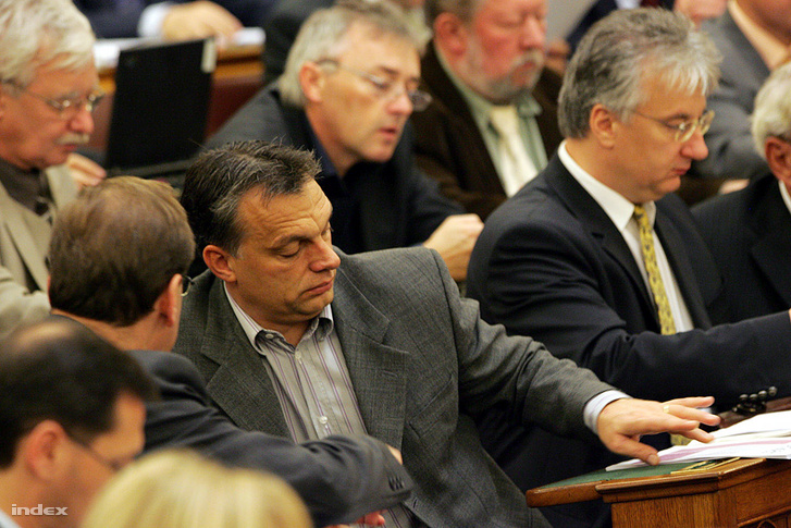 Orbán Viktor 2008. november 11-én