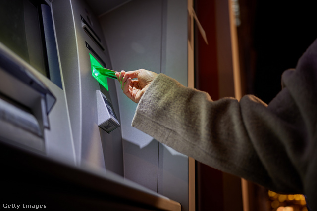 Az ATM-eken kívül már bankfiók is elérhető több hazai településen