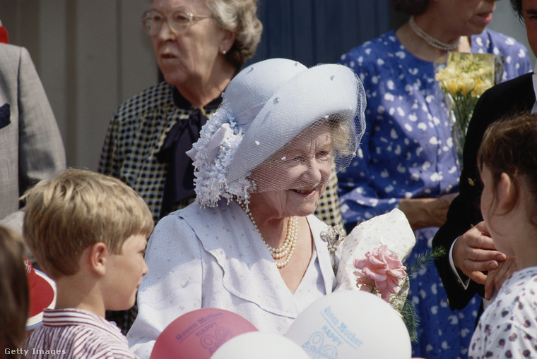 Erzsébet királyné, az anyakirálynéAz anyakirályné kétféle rákbetegséggel is küzdött, ám mindezt csak a 2002-es halálát követően hozták nyilvánosságra.&nbsp;Először a '60-as években diagnosztizálták vastagbél-, majd a '80-as években mellrákkal