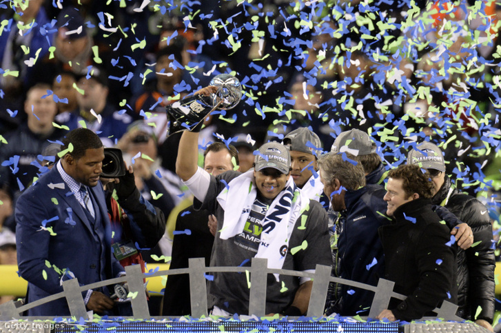 Russell Wilson Super Bowlt nyert a Seahawksszal, a nagydöntőben legyőzött Broncosnál viszont felsült