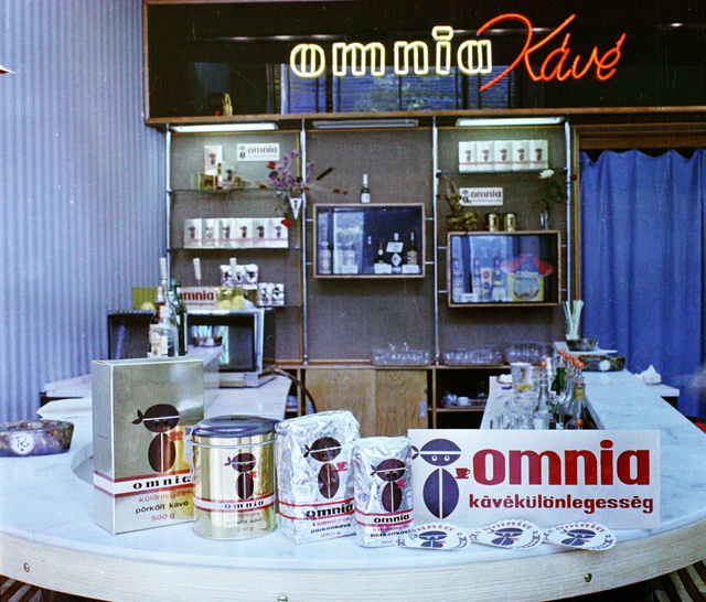 Így nézett ki régen az Omnia kávé