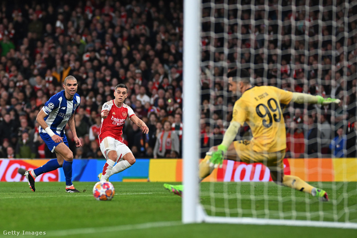 Trossard góljával jött vissza a párharcba az Arsenal