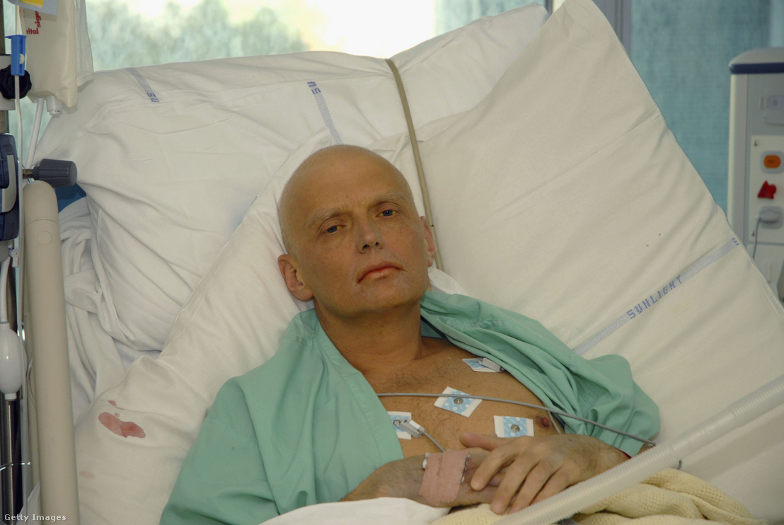 Alekszandr Litvinyenko a University College Hospital intenzív osztályán látható 2006. november 20-án Londonban, Angliában