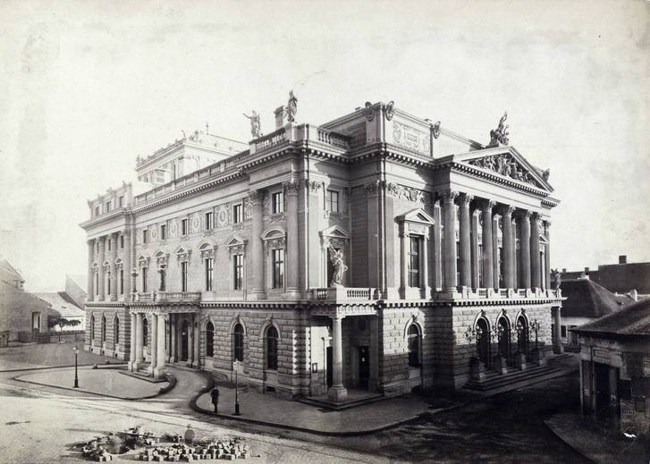 A Nemzeti Színház épülete 1875 körül