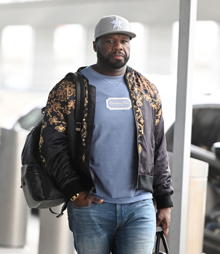 50 Centet a New York-i JFK repülőtéren szúrták ki a paparazzik