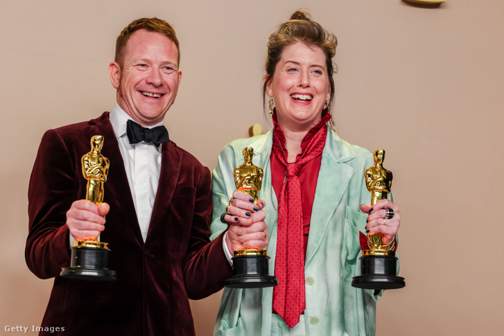 James Price és Shona Heath, a legjobb díszlettervezés díjának nyertesei a Poor Things című filmért, Hollywoodban, Kalifornia államban 2024. március 10-én