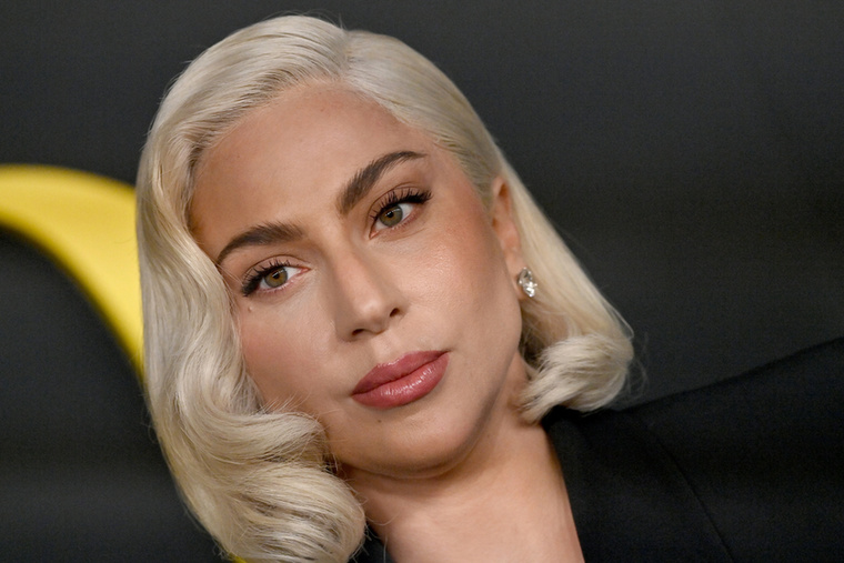 Lady Gaga&nbsp;Ország: Indonézia&nbsp;Ok: A popsztárt 2012-ben megtagadták , hogy fellépjen Indonézia fővárosában, Jakartában, miután az országban három iszlám csoport ellenezte „vulgáris” stílusát, és követelték, hogy állítsák le.