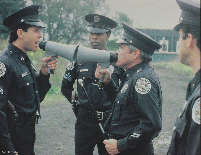 A Rendőrakadémia filmsorozat első részét 1984