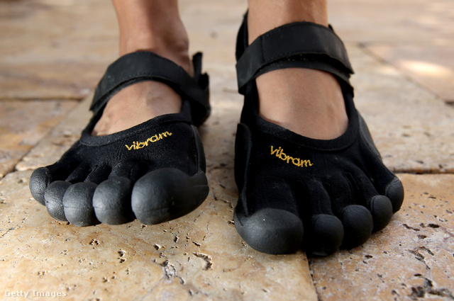 A Vibram által megalkotott ötujjas cipő olyan, mintha nem lenne semmi a futó lábán