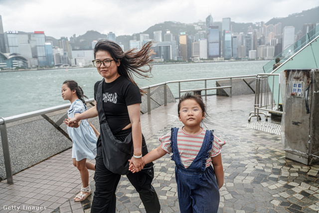 A kínai nők már nem a gyerekvállalásban látják a boldog jövőt