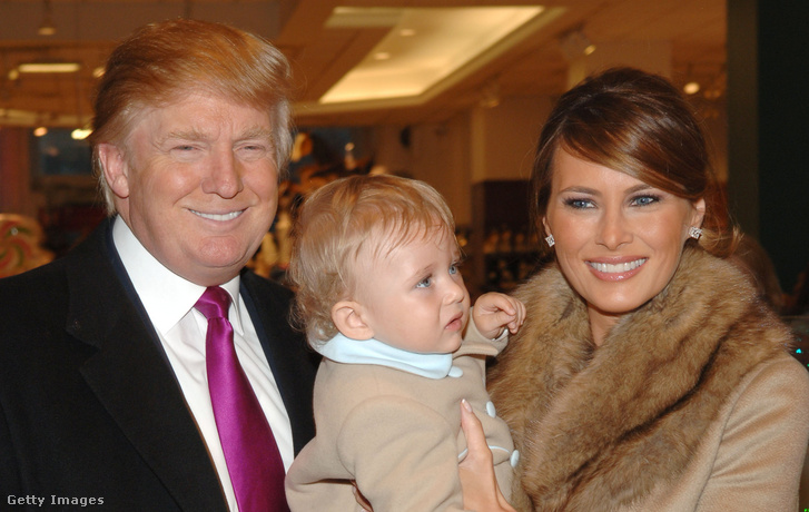 Donald, Barron és Melania Trump 2007-ben.