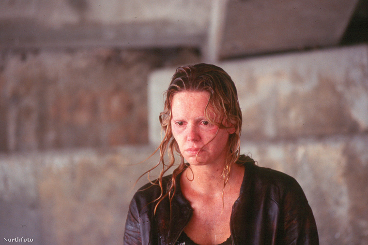 Charlize TheronCharlize Theron maradandót alkotott Aileen Wuornos sorozatgyilkos karakterekén A rém című 2003-as alkotásban