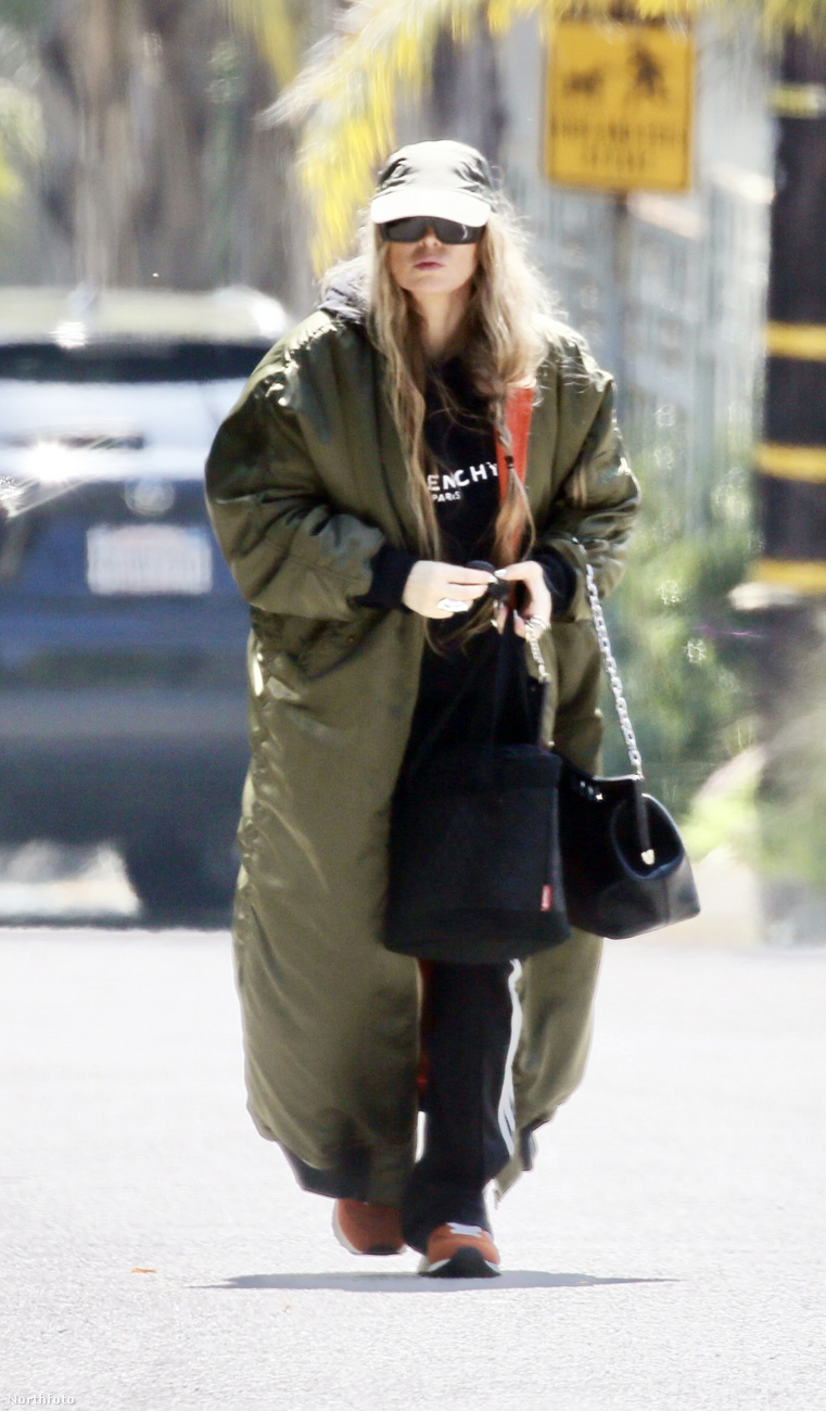 Fergie mindent megtett annak érdekében, hogy észrevétlenül tudjon elmenni bevásárolni Los Angelesben, azonban a fotósok így is kiszúrták őt
