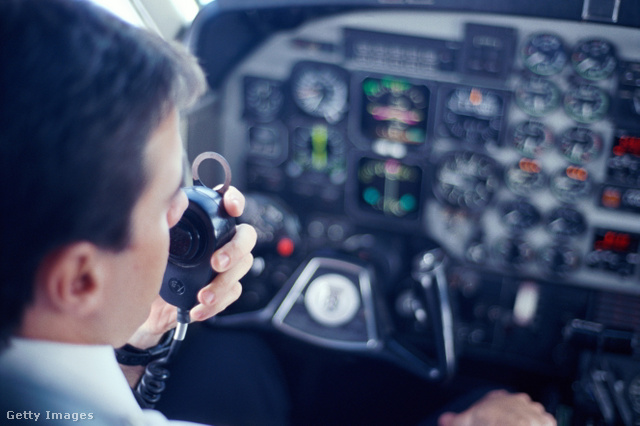 A pilóták munkájában nemcsak a felelősség, hanem a fizetés is komoly
