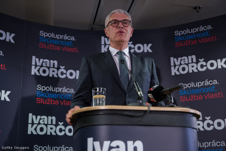 Ivan Korcok beszédet tart a választás első fordulója után.