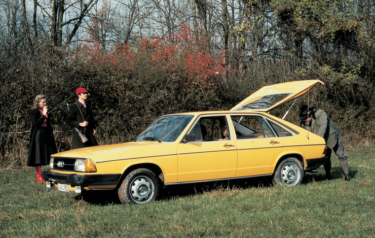 +1 Audi 100 (C2) Avant – Az első Avant nem is kombi volt
                        
                        Végül pedig az első Audi, amit Avantnak hívtak: ez volt az 1977-es Audi 100 Avant