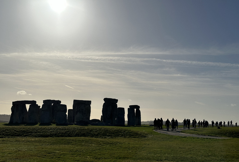 StonehengeEz az egyik leghíresebb és legrejtélyesebb ősi építmény a világon