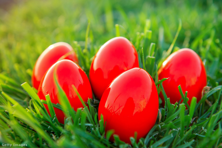 A húsvét világszerte a sokszínű, díszített tojásokról ismert