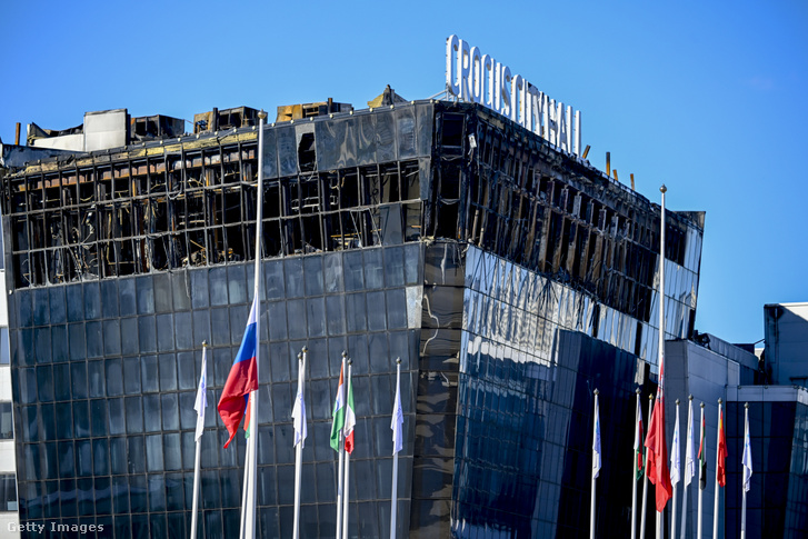 A Crocus City Hall épülete a terrortámadás után, 2024. március 27-én