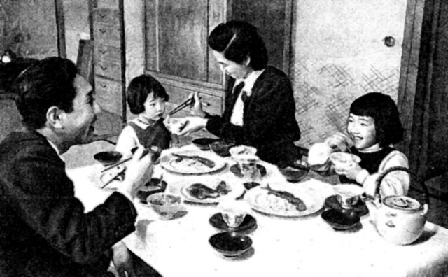 Az ideális japán család (1950)