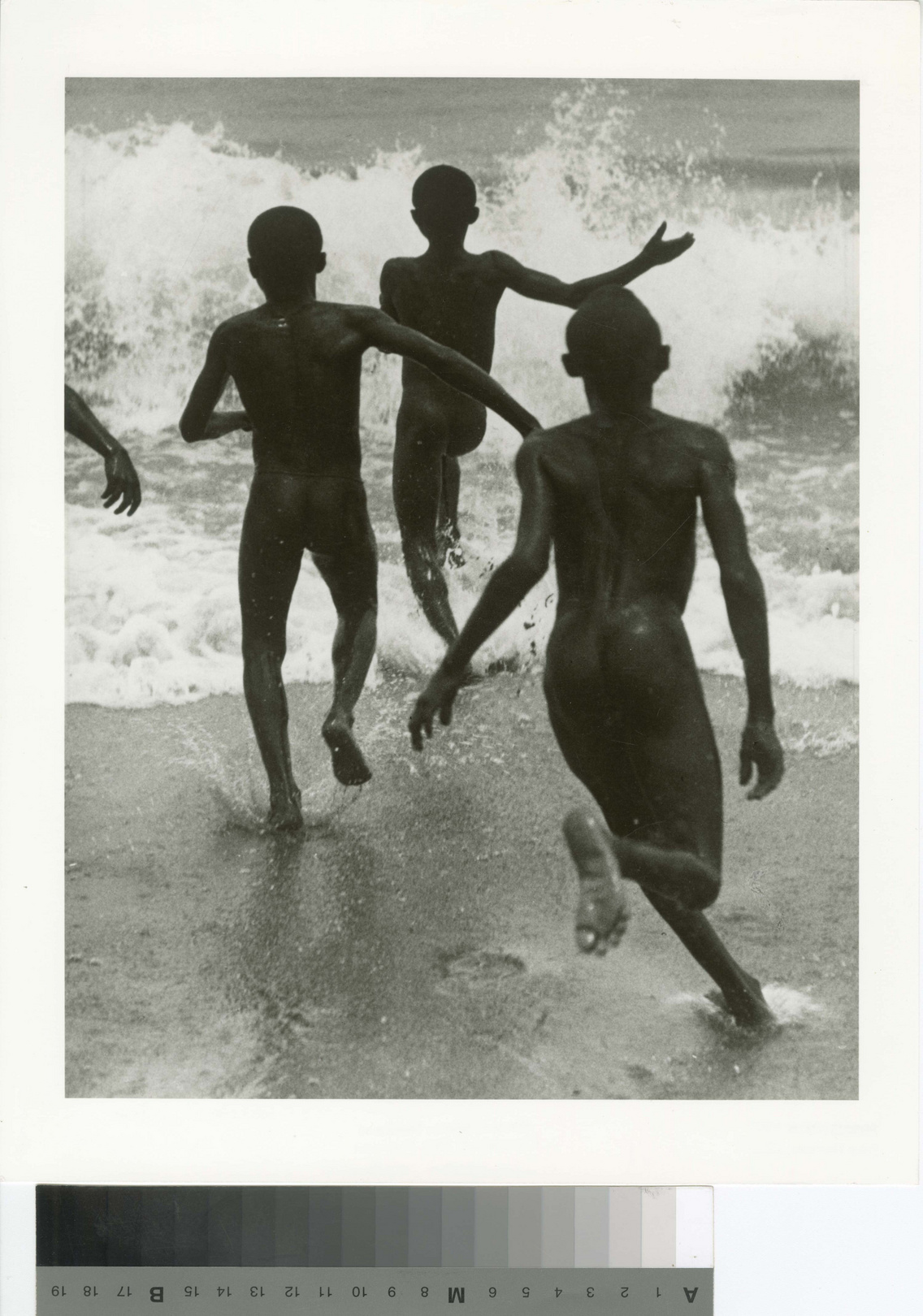 A Tanganyika partján, 1931 / 1994, zselatinos ezüst nagyítás, 60x50 cm, Magyar Fotográfiai Múzeum
