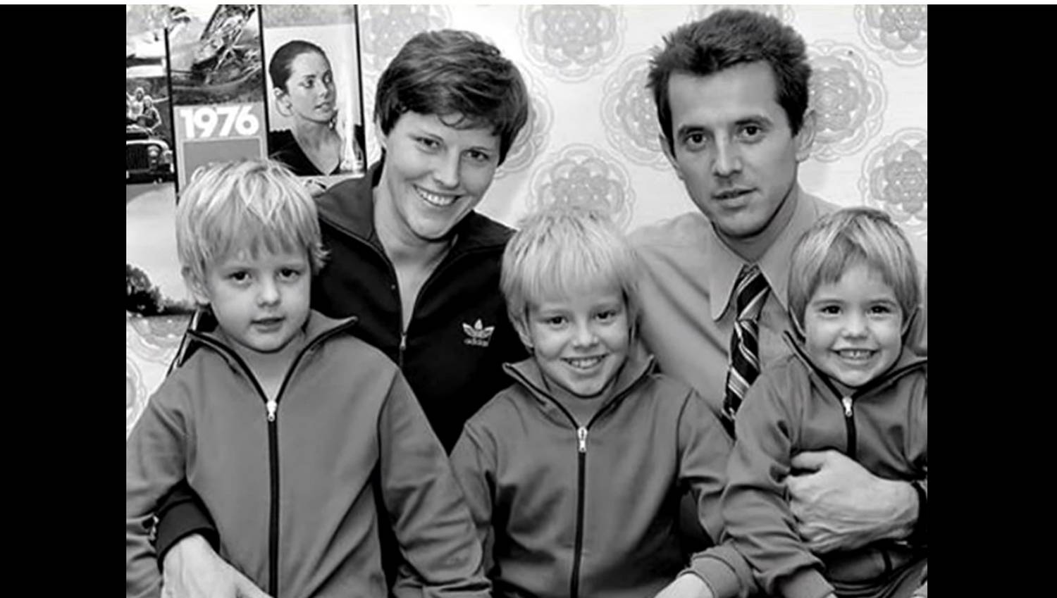 Schmitt Pál és felesége, Schmittné Makray Katalin három lányukkal, Alexával, Petrával és Grétával.