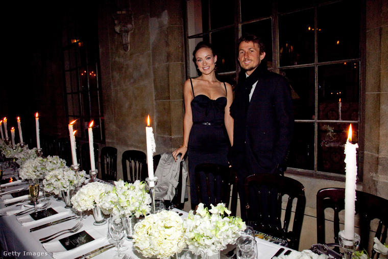 Olivia Wilde és Tao Ruspoli&nbsp;2003-ban, mindössze 19 éves korában, Olivia Wilde Tao Ruspolihoz ment feleségül, aki nem csak olasz herceg fia volt, hanem elismert filmrendezőként is tevékenykedett