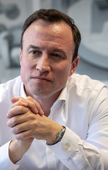 Richter-vezér: Az extraprofitadó jól odatett nekünk