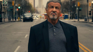 Megszólalt Stallone sorozatának megszégyenített statisztája