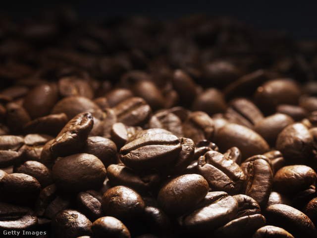 A koffeint méreg segítségével vonják ki a kávéból, a szermaradványok miatt aggályos a módszer