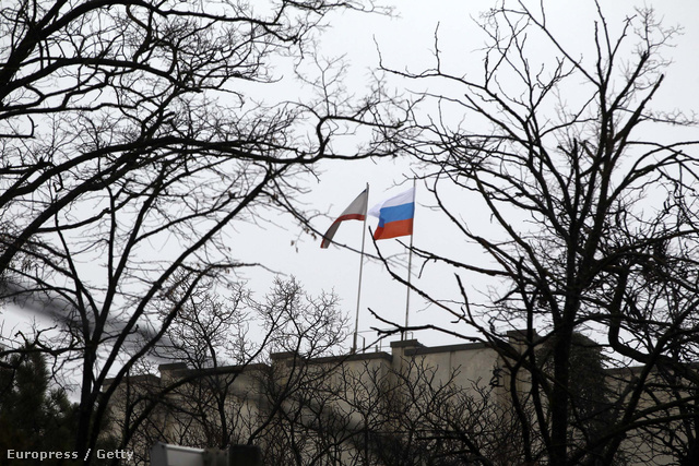 Orosz zászló a krími parlament tetején