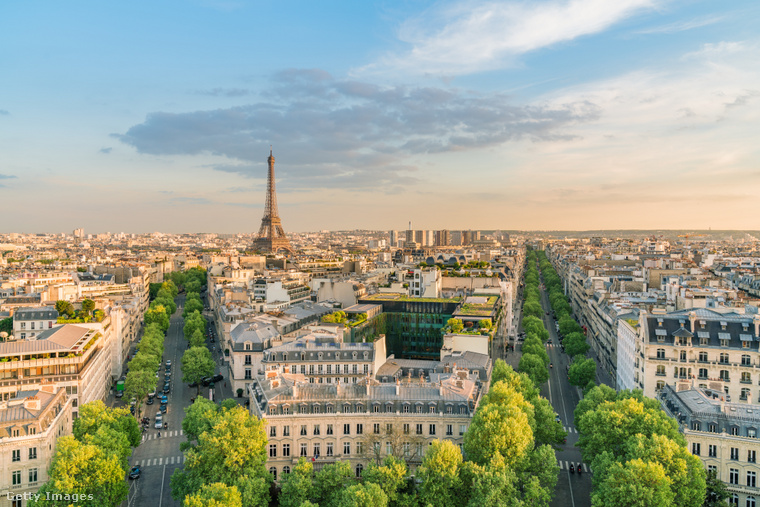Párizs látképe, a háttérben az Eiffel-toronnyal. (Fotó: Ian.CuiYi / Getty Images Hungary)