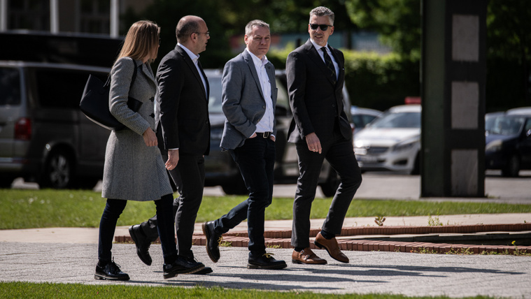Így érkeztek Orbán Viktor beszédére a&nbsp;Fidesz prominensei és támogatói