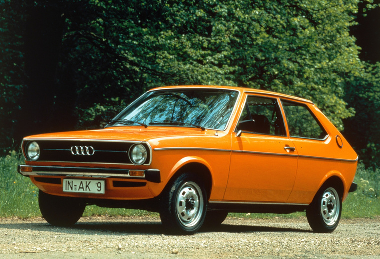 A Volkswagen Polo gyártása 43 002 Audi 50 összeszerelés után indult Wolfsburgban, 1975 márciusában.