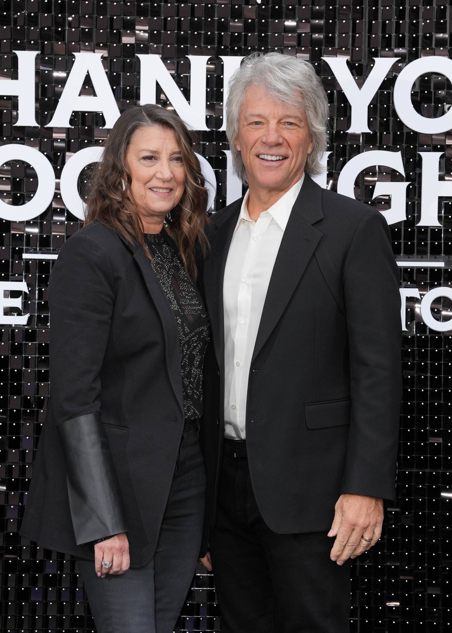 A zenész és felesége, Dorothea a Thank You, Goodnight: A Bon Jovi-sztori londoni premierjén pózoltak együtt.